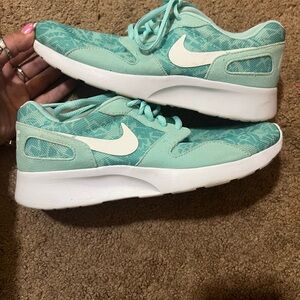 Nike Women's Aqua Sneakers